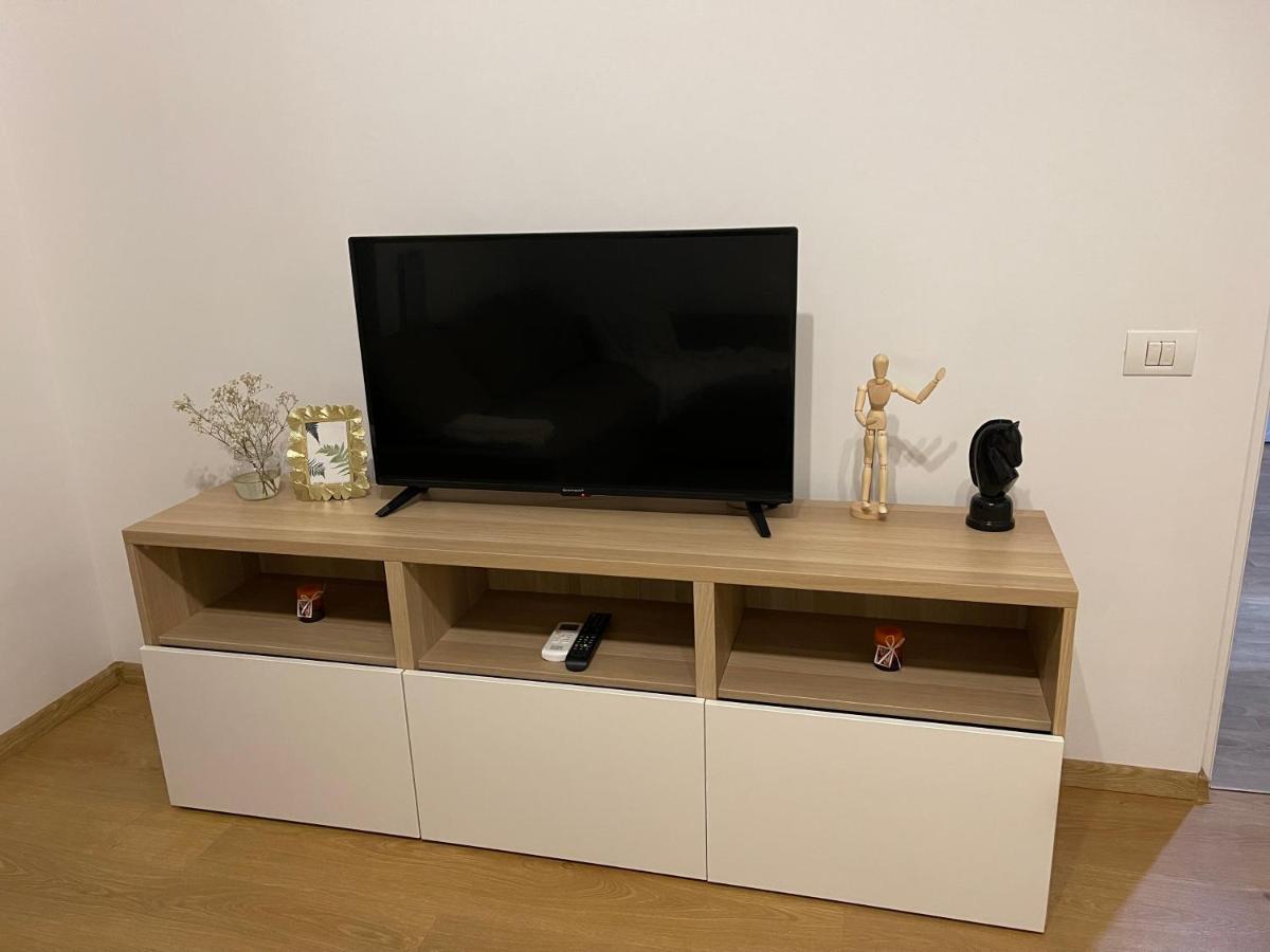 Energy Luxury Apartment Near Presidential Palace Bucarest Esterno foto